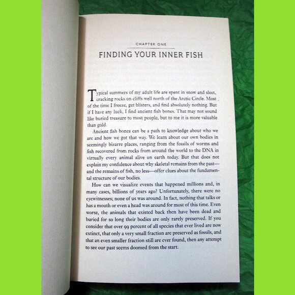 Book -  Your Inner Fish: A 3.5-Billion-Year History of the Human Body - Picture 3 of 14